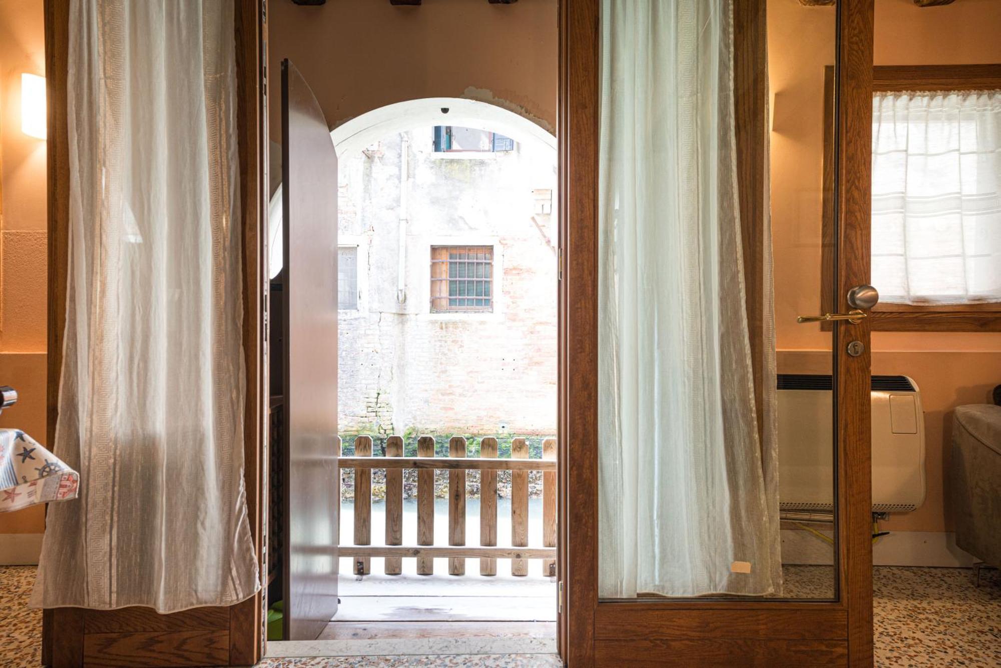 Appartement Lovely Flat With Canal View Near Rialto Bridge Venise